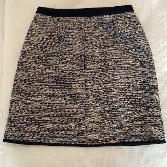 Adorable woven miniskirt from Jcrew. - Picture 2 of 3